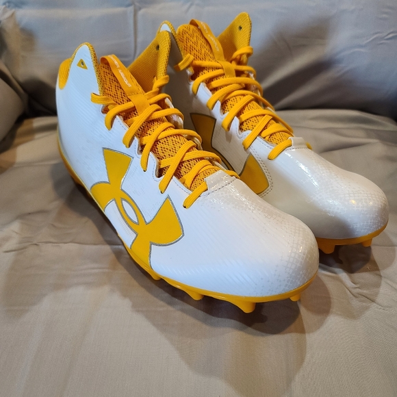 Men's  under armour  cleats size 14 - Picture 1 of 3